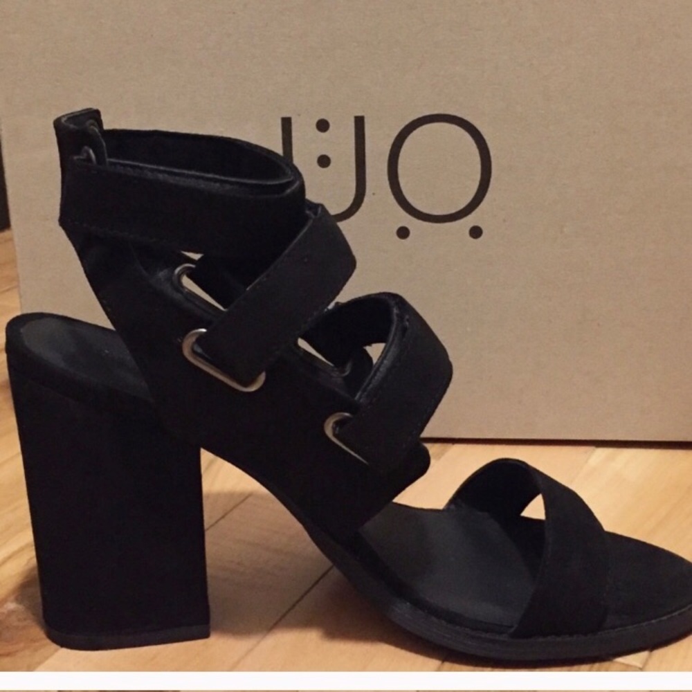 Urban outfitter three strap Velcro block heel